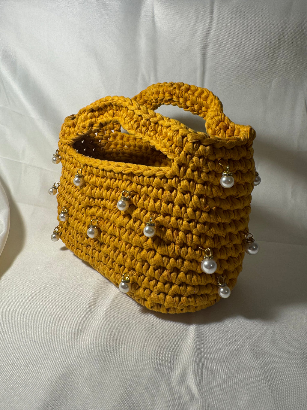 Sac moutarde avec perle