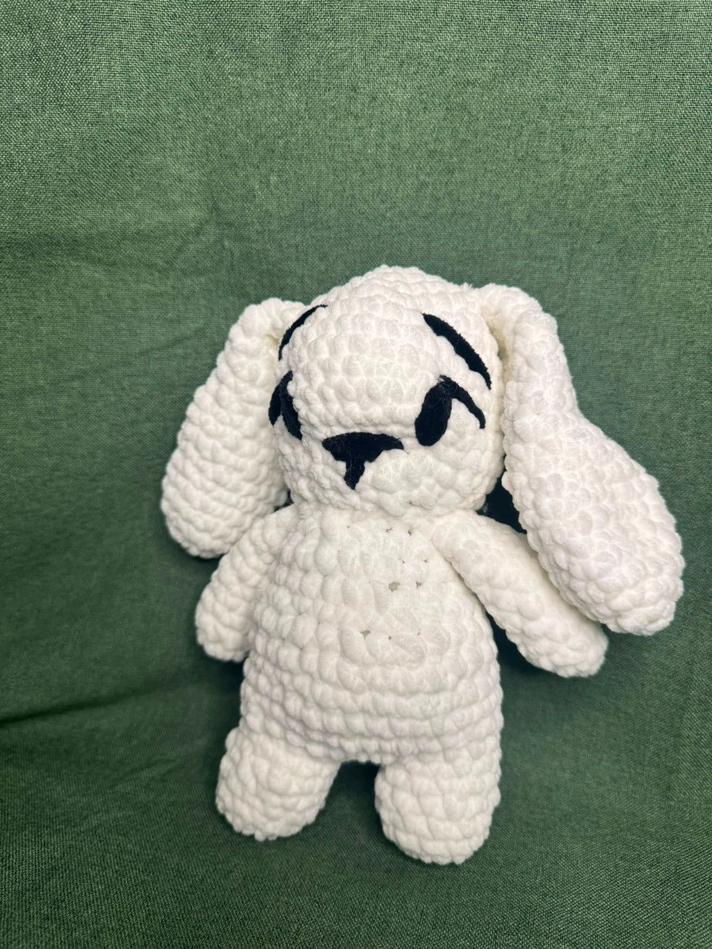 Grand lapin au crochet fait main 🐰