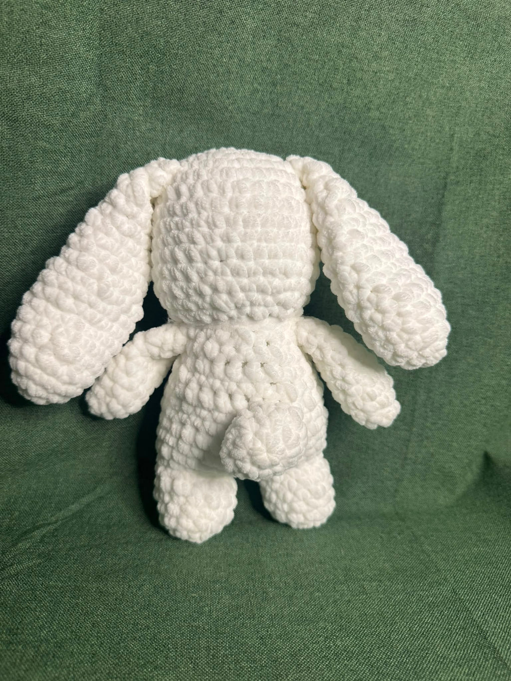 Grand lapin au crochet fait main 🐰