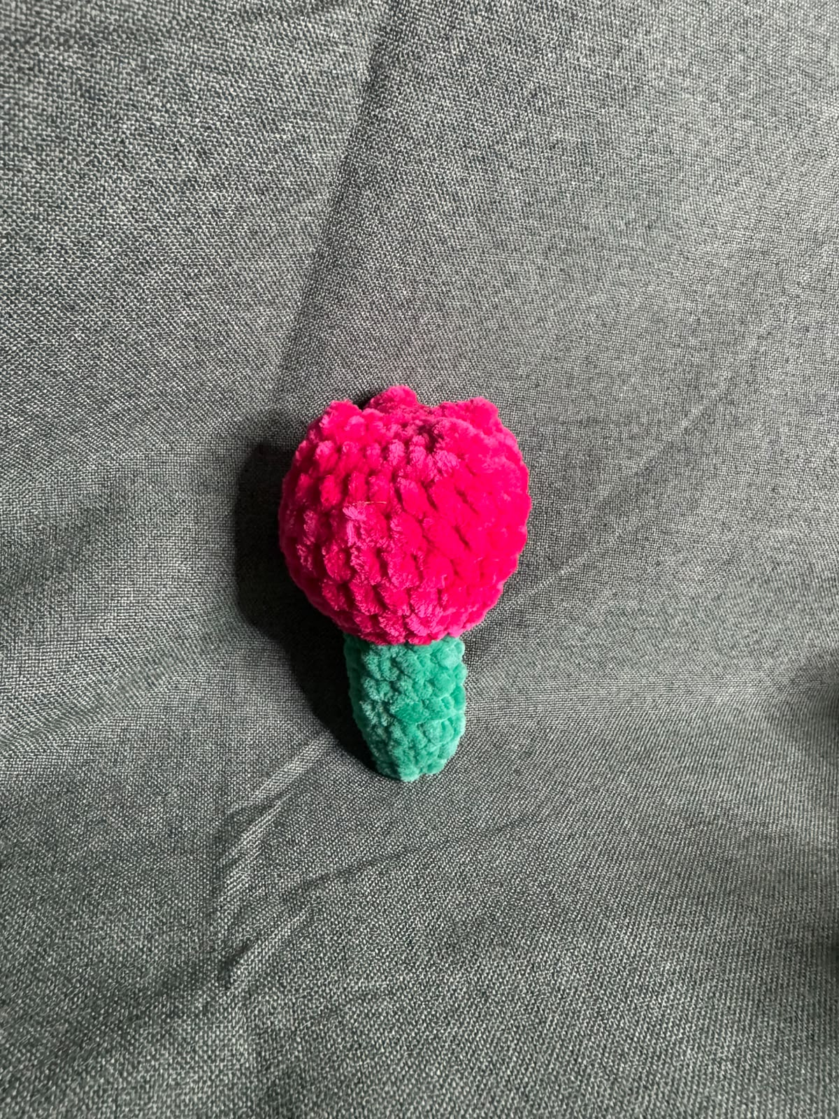 Tulipe au crochet – Fleur éternelle faite main 🌷✨